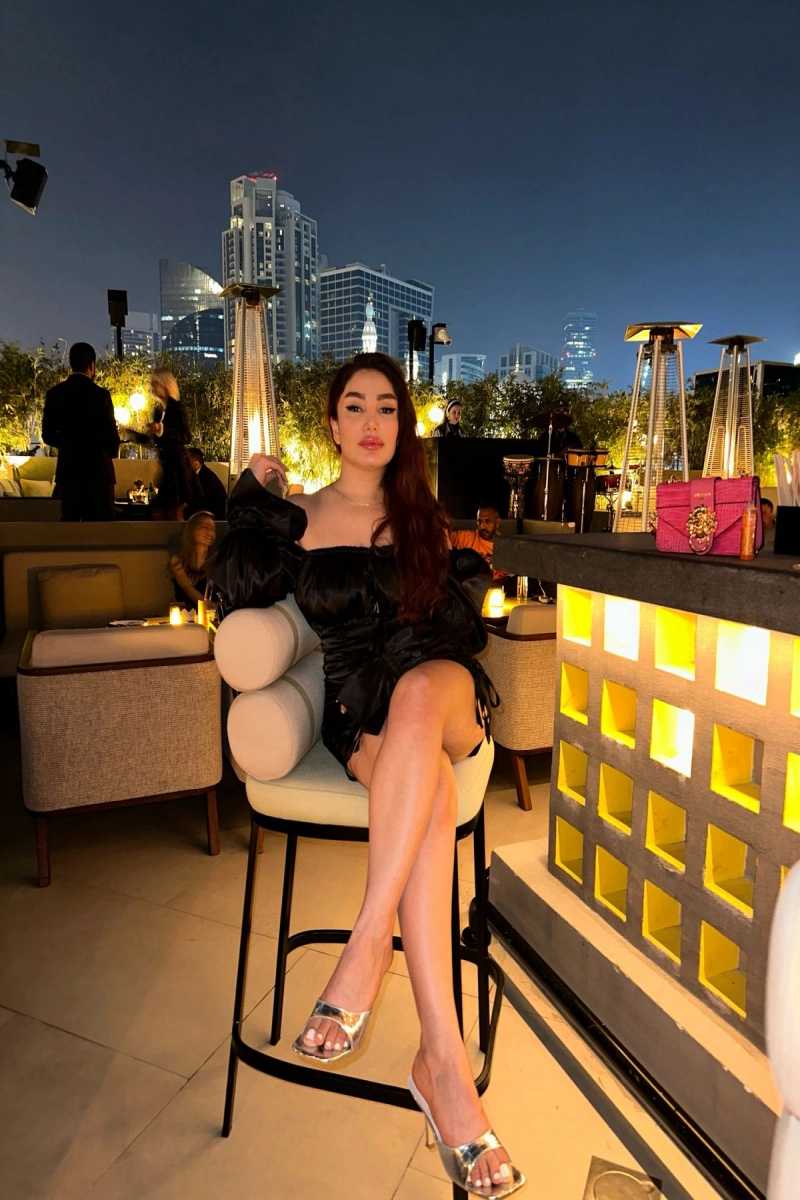 Sara escort dubai